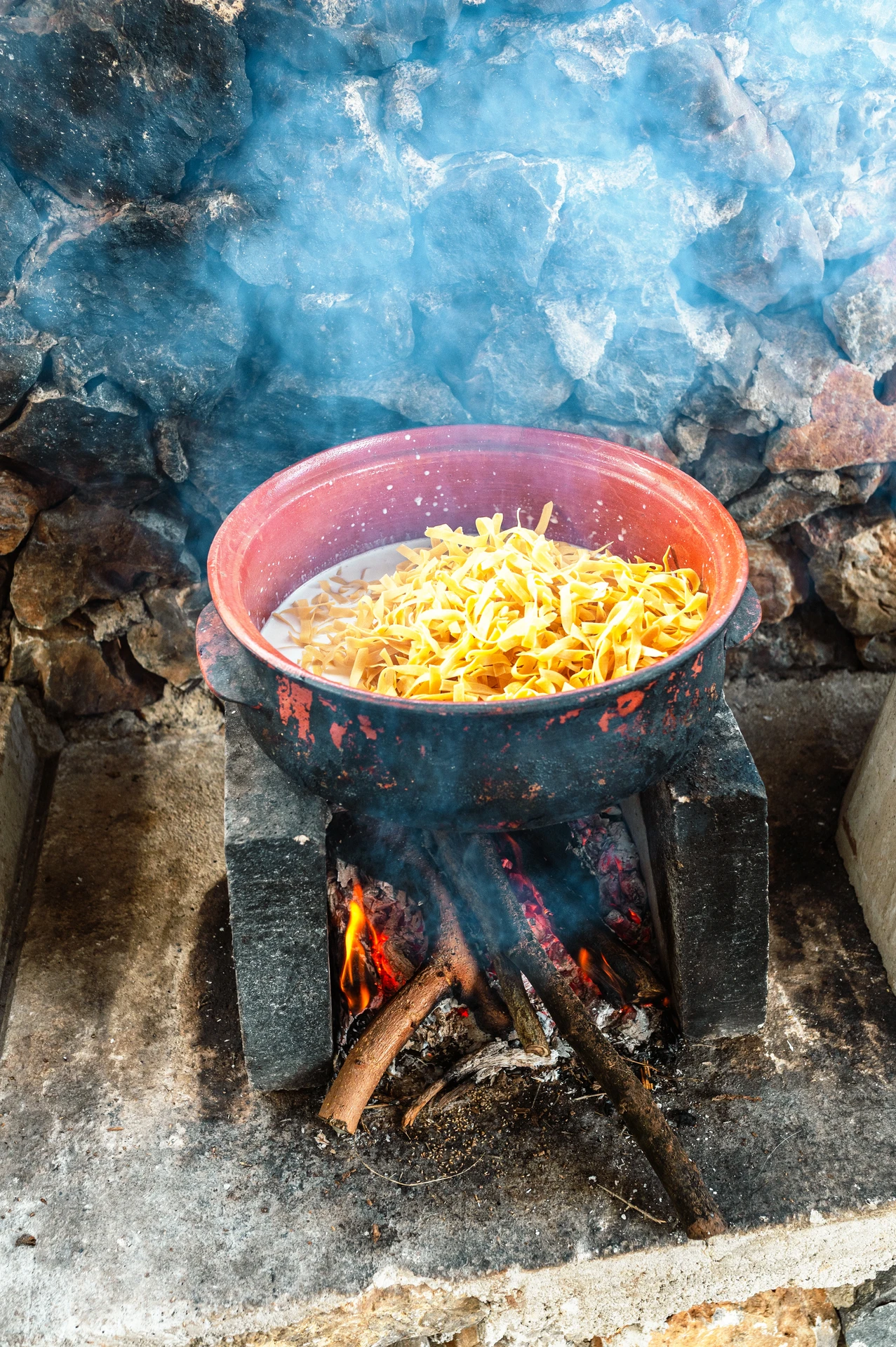 handmade pasta cooking at arevitis Farm 